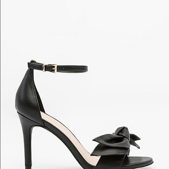 A pretty bow heel, 3.5" - Picture 3 of 3